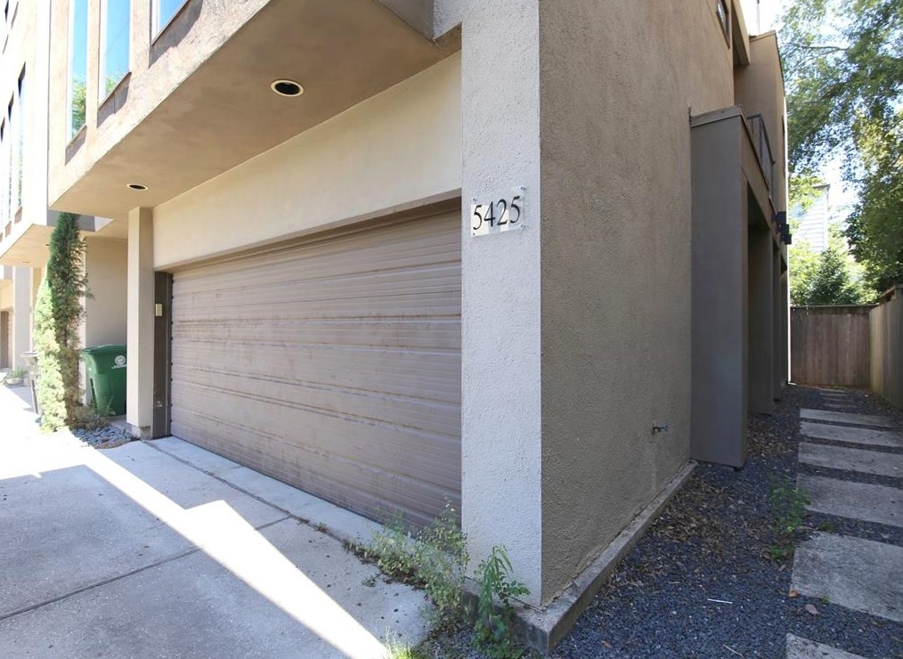 5425 Floyd St, Houston TX  77007-5158 exterior