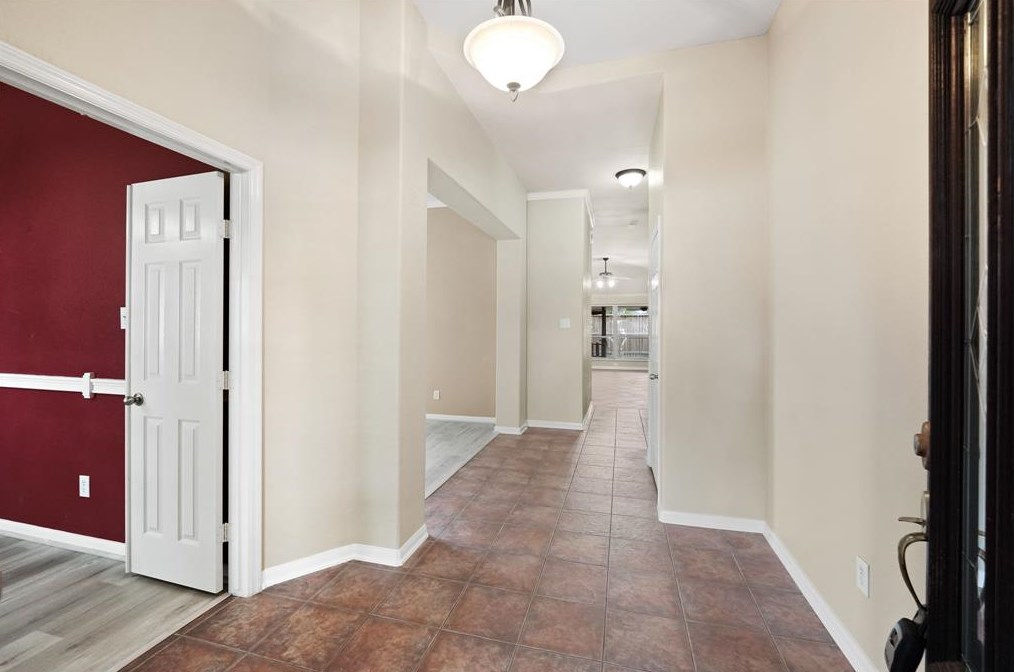 12403 Blinnwood Ln, Houston TX  77070-5148 exterior