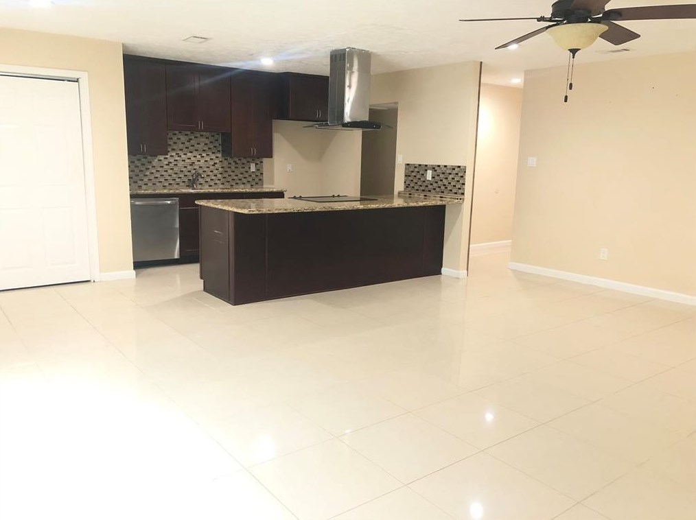 6318 Northport Dr, Houston TX  77049-3606 exterior