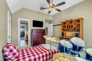 210 River Oaks Dr, Lake Jackson, TX 77566 - Photo 27