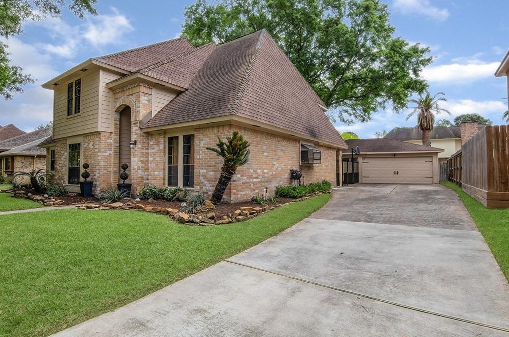 10002 Sagemark Dr, Houston TX  77089-5028 exterior