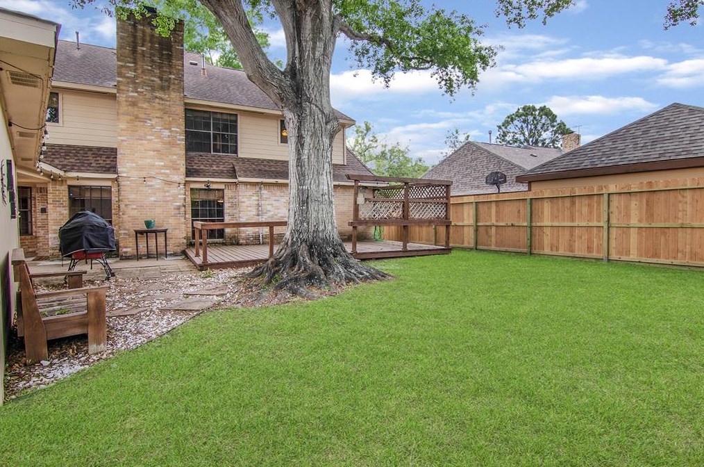 10002 Sagemark Dr, Houston TX  77089-5134 exterior