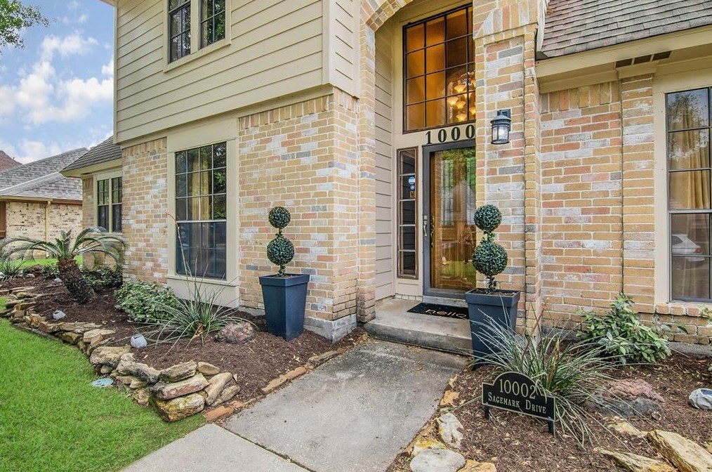 10002 Sagemark Dr, Houston TX  77089-5134 exterior