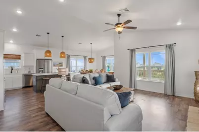 1023 N Bay Street, Gilchrist, TX 77617 - Photo 11