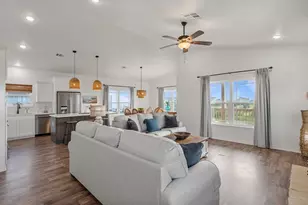 1023 N Bay St, Gilchrist, TX 77617 - Photo 11