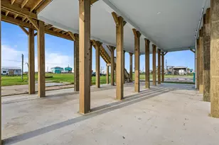 1023 N Bay St, Gilchrist, TX 77617 - Photo 35