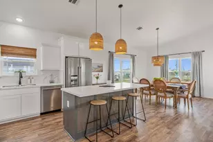 1023 N Bay St, Gilchrist, TX 77617 - Photo 17