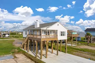 1023 N Bay St, Gilchrist, TX 77617 - Photo 37