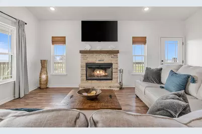 1023 N Bay Street, Gilchrist, TX 77617 - Photo 13