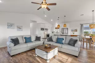 1023 N Bay St, Gilchrist, TX 77617 - Photo 15