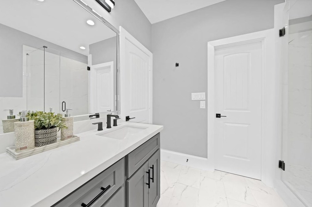 2110 Hadley St, Houston TX  77003-5814 exterior