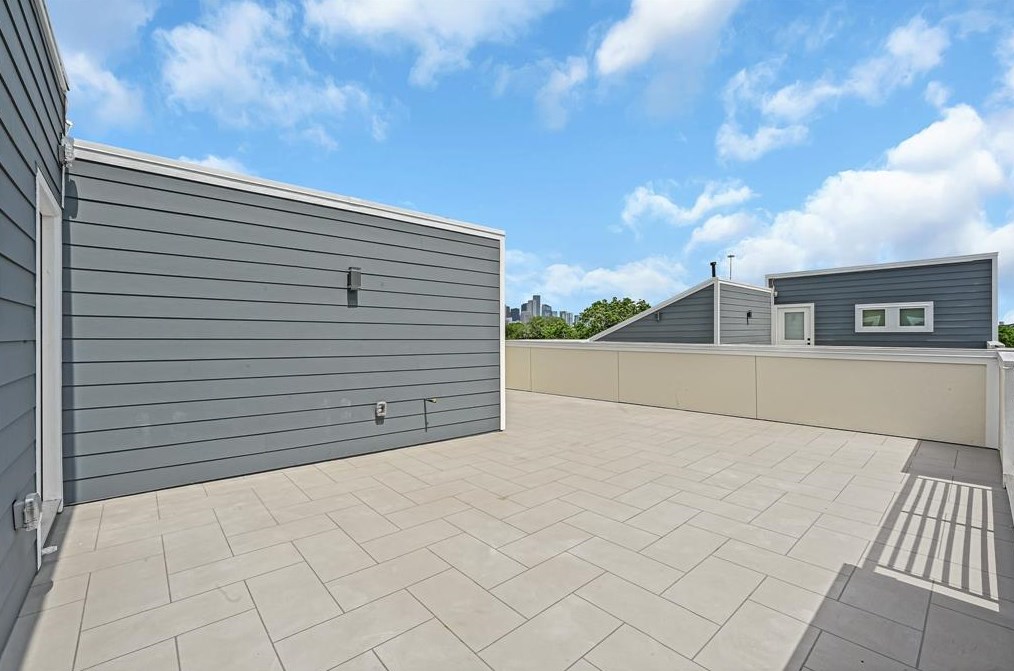 2110 Hadley St, Houston TX  77003-5814 exterior