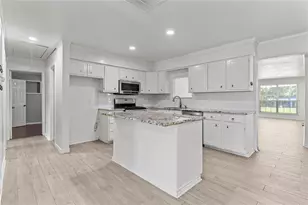 10906 Keese Dr, Houston, TX 77089 - Photo 9