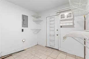 10906 Keese Dr, Houston, TX 77089 - Photo 13