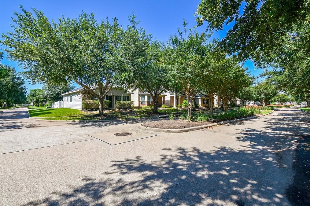 20615 Providence Point Dr, Katy TX  77449-2057 exterior