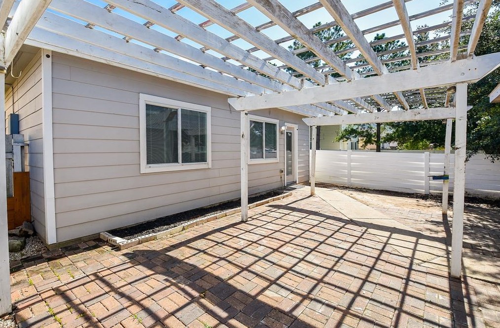 20615 Providence Pt Dr, Katy TX  77449-2057 exterior