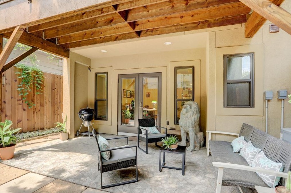 2611 Newman St, Houston TX  77098-1408 exterior