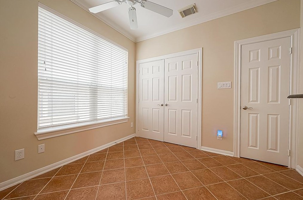 1507 Roy, Houston TX  77007-5249 exterior