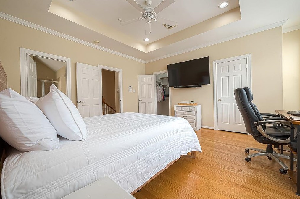 1507 Roy, Houston TX  77007-5249 exterior