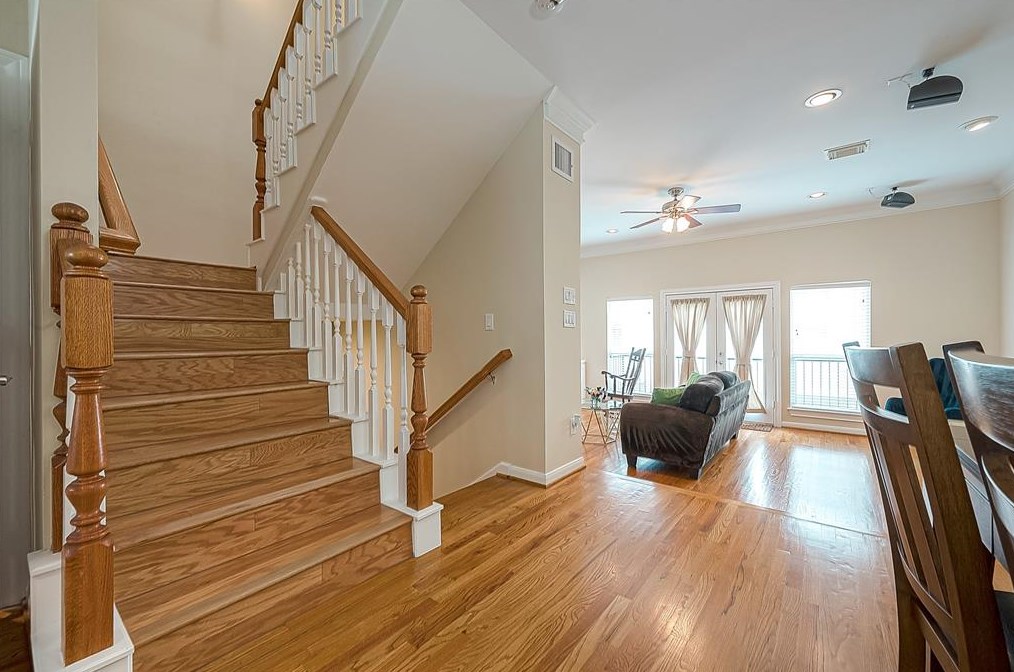 1507 Roy, Houston TX  77007-5249 exterior