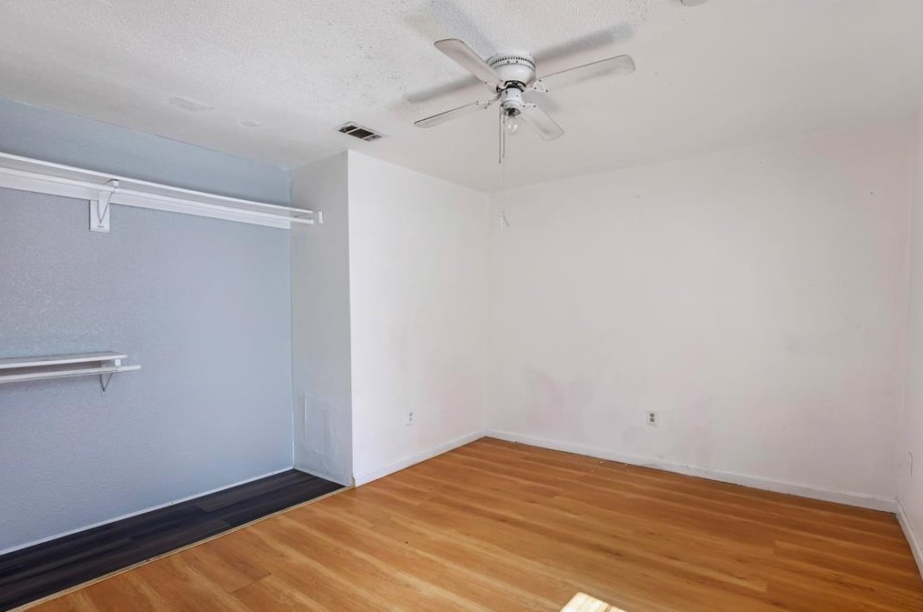 7365 Antoine Dr, Houston TX  77066-4444 exterior