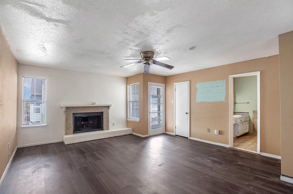 7365 Antoine Dr, Houston TX  77066-4444 exterior