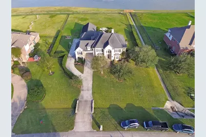 1860 Lake Landing Drive, League City, TX 77573 - Photo 1