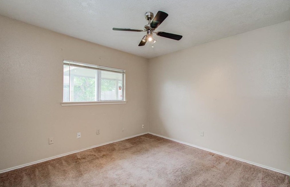 3431 Gdn Grv Dr, Houston TX  77066-5535 exterior