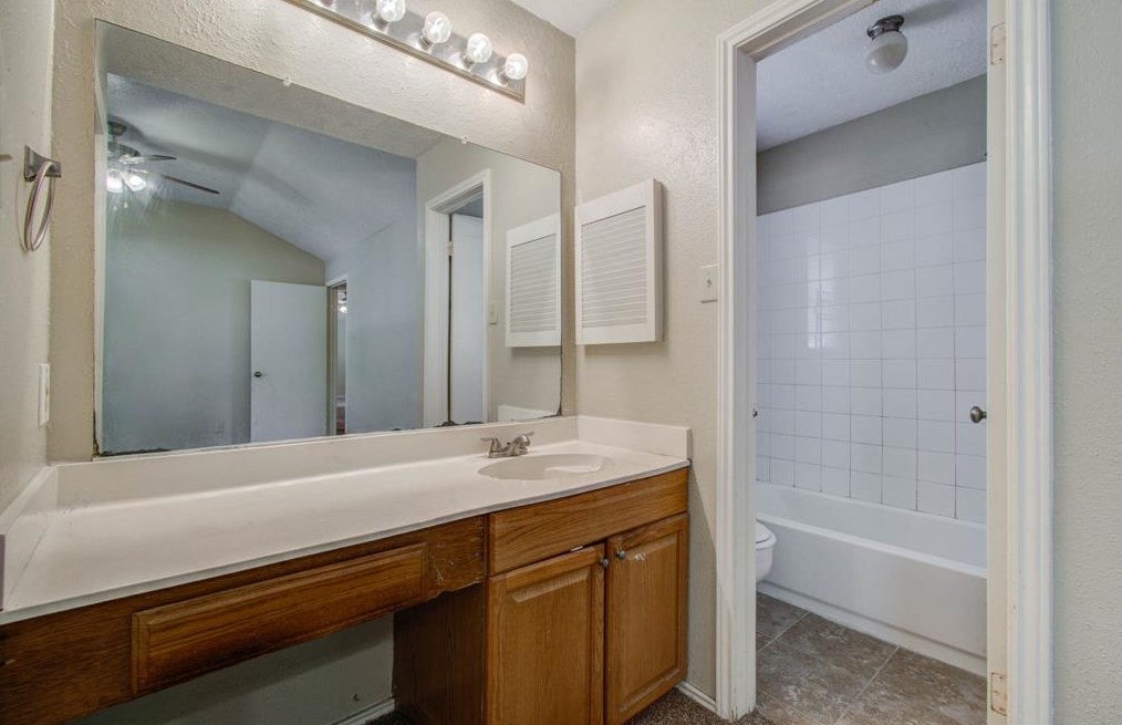 3431 Gdn Grv Dr, Houston TX  77066-5535 exterior