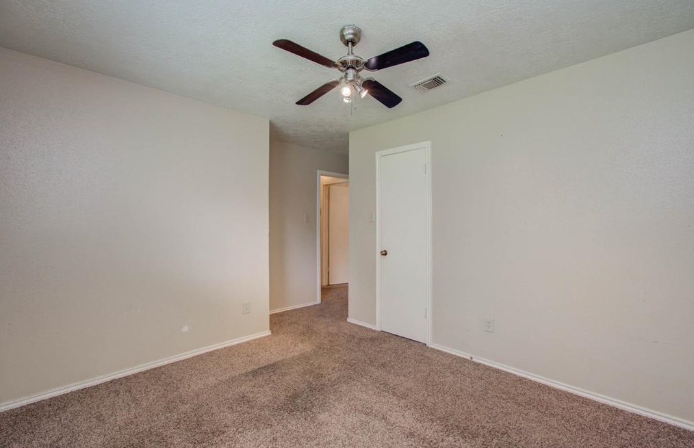 3431 Gdn Grv Dr, Houston TX  77066-5535 exterior