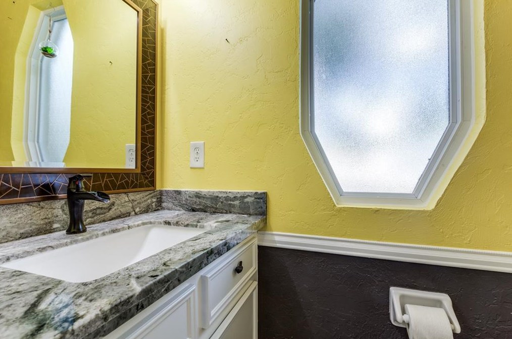 10414 Cres Moon Dr, Houston TX  77064-5519 exterior