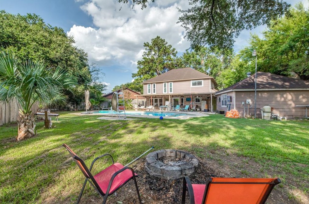 10414 Cres Moon Dr, Houston TX  77064-5519 exterior