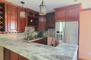 507 Gresham St, Baytown, TX 77520 - Photo 11