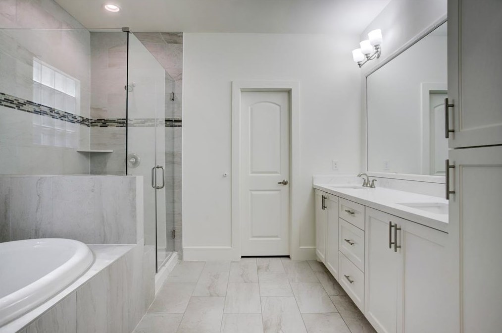 3832 Brinkman St, Houston TX  77018-2100 exterior