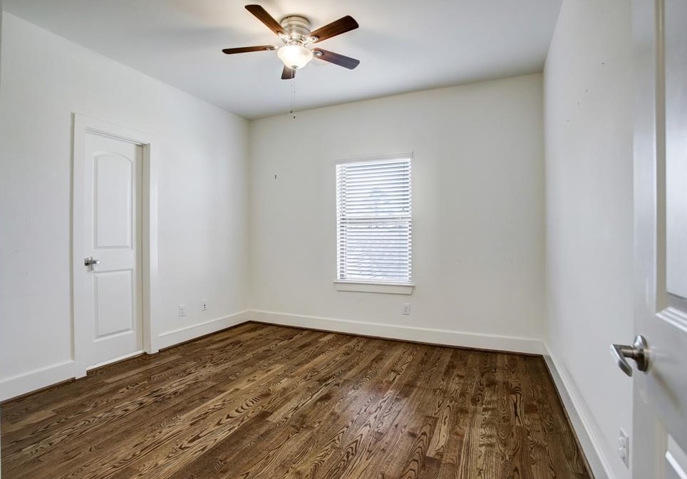 3832 Brinkman St, Houston TX  77018-2100 exterior