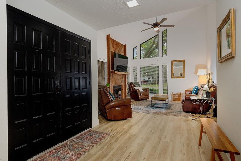 4 Hedgebell Ct, Spring TX  77380-1415 exterior