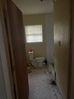 5827 Belcrest St, Houston TX  77033-1327 exterior