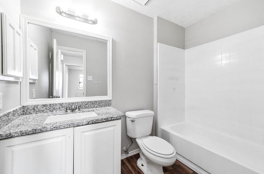 13438 Thorntree Dr, Houston TX  77015-1361 exterior