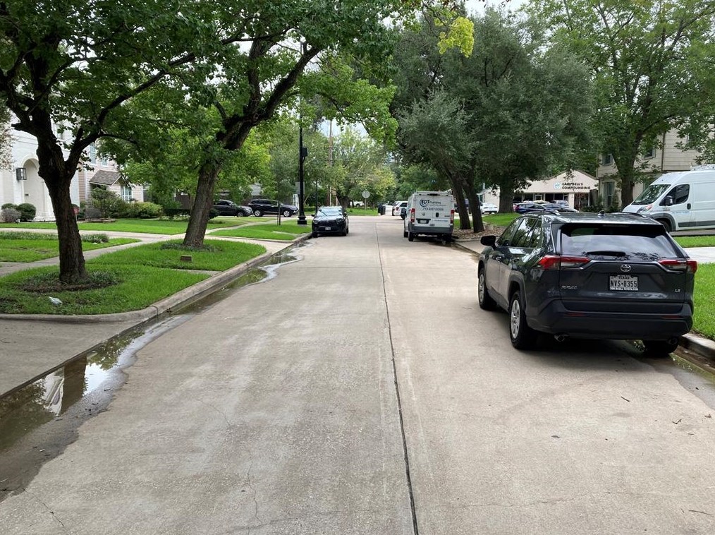2612 Cason St, Houston TX  77005-3812 exterior