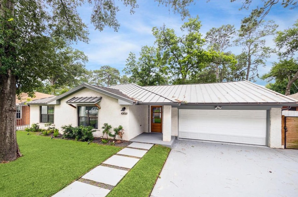 10027 Cedardale, Houston TX  77055-6026 exterior