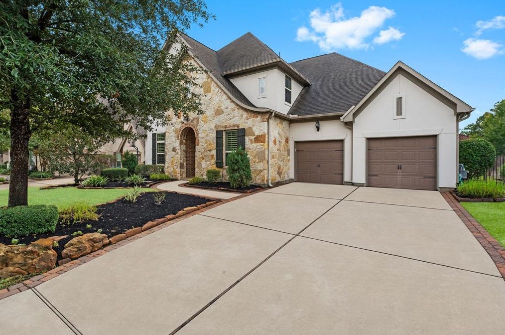 51 Spincaster Dr, Spring TX  77389-5145 exterior
