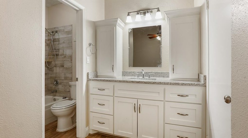8019 Log Holw Dr, Houston TX  77040-1808 exterior