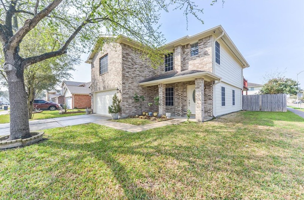 8403 Brickhaven Ln, Houston TX  77083-7805 exterior