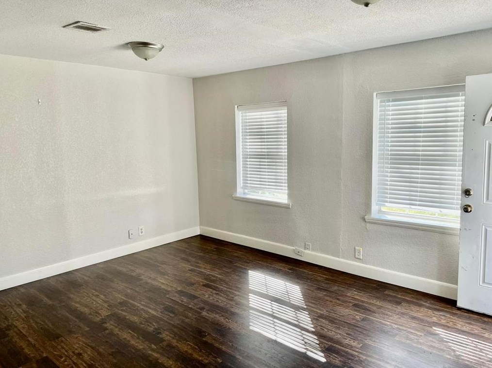 1203 Sunset Dr, Pasadena TX  77506-4142 exterior