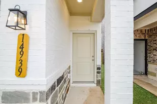 14939 Eagle Feather, Houston, TX 77090 - Photo 3