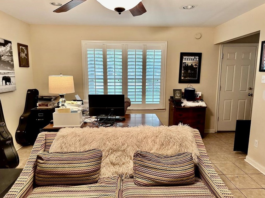 13939 Kingsride Ln, Houston TX  77079-3314 exterior