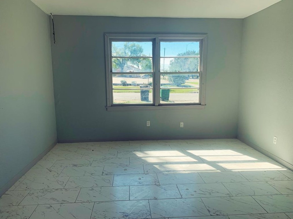 4801 Southwind St, Houston TX  77033-3412 exterior