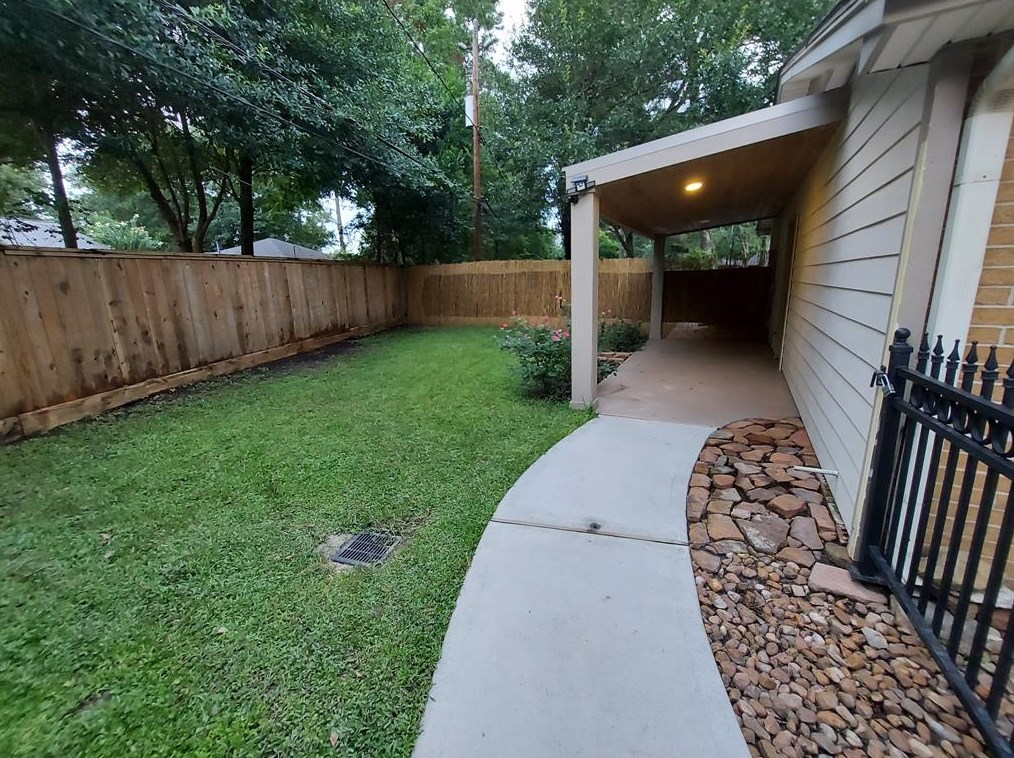 19103 Whitewood Dr, Spring TX  77373-5617 exterior