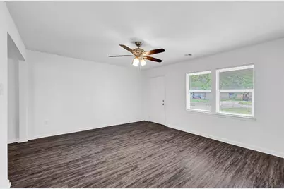 304 E Foley Street, Alvin, TX 77511 - Photo 5