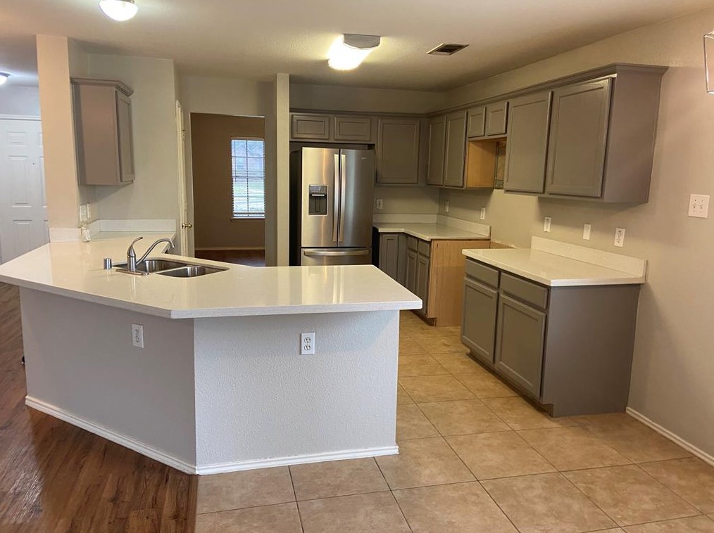 9246 Wichita Dr, Morgans Point, TX 77571